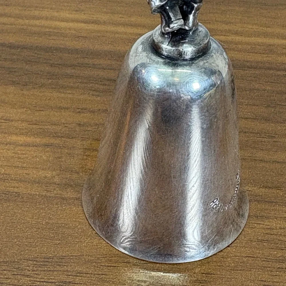 Reed and Barton Vintage Silver Plated Dinner‎ Bell